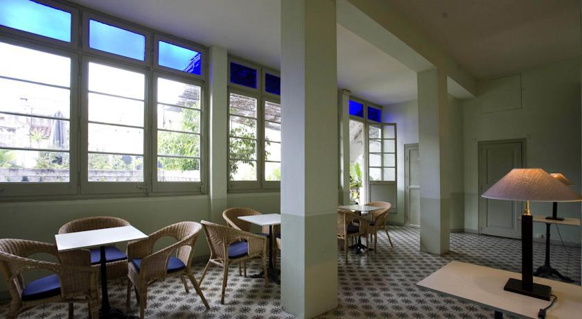 Hostal Agua Alegre Барселона Экстерьер фото