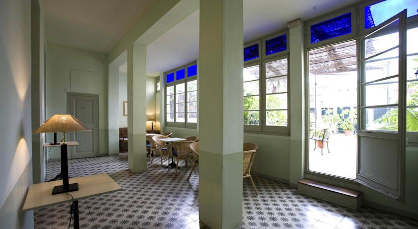 Hostal Agua Alegre Барселона Экстерьер фото