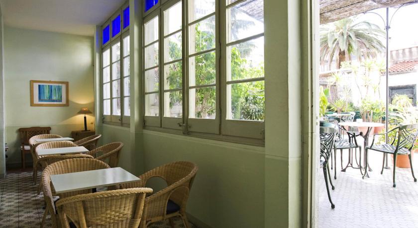 Hostal Agua Alegre Барселона Экстерьер фото